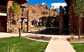 Cable Mountain Lodge